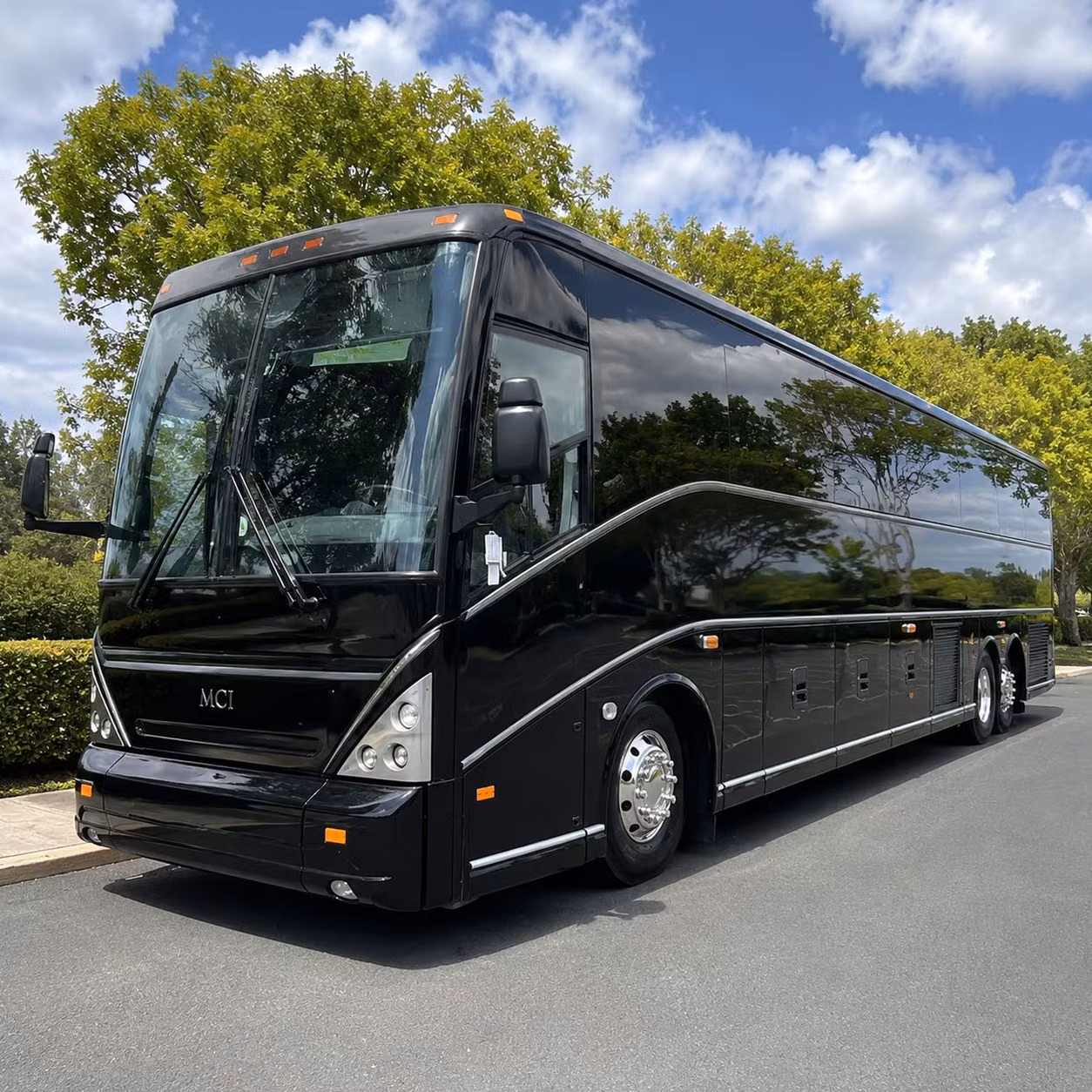 employee shuttle services for lawrence businesses and corporate campuses
